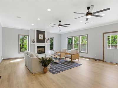 417 N Ridge Ave, Liberty, MO, 64068