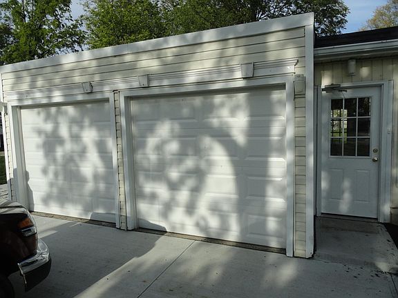 2nd image of 1625 E 332nd St