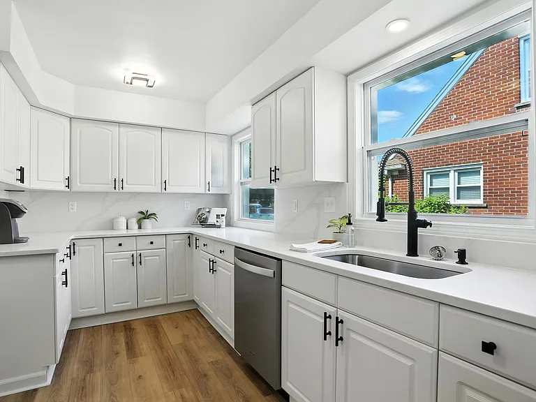 1808 W Twelve Mile Rd — Photo 3