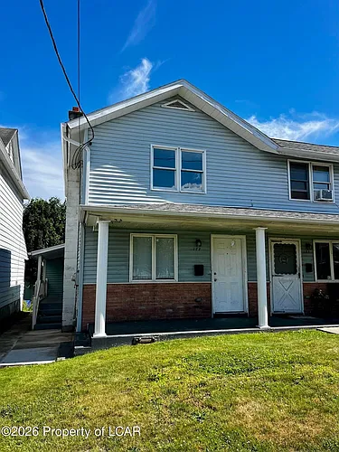 177 E Union St Photo 1