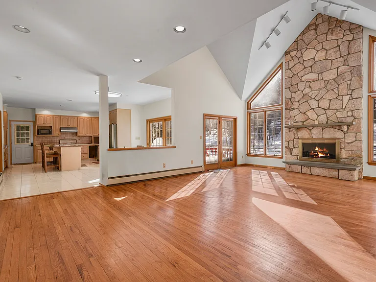 50 Evergreen Row — Photo 4