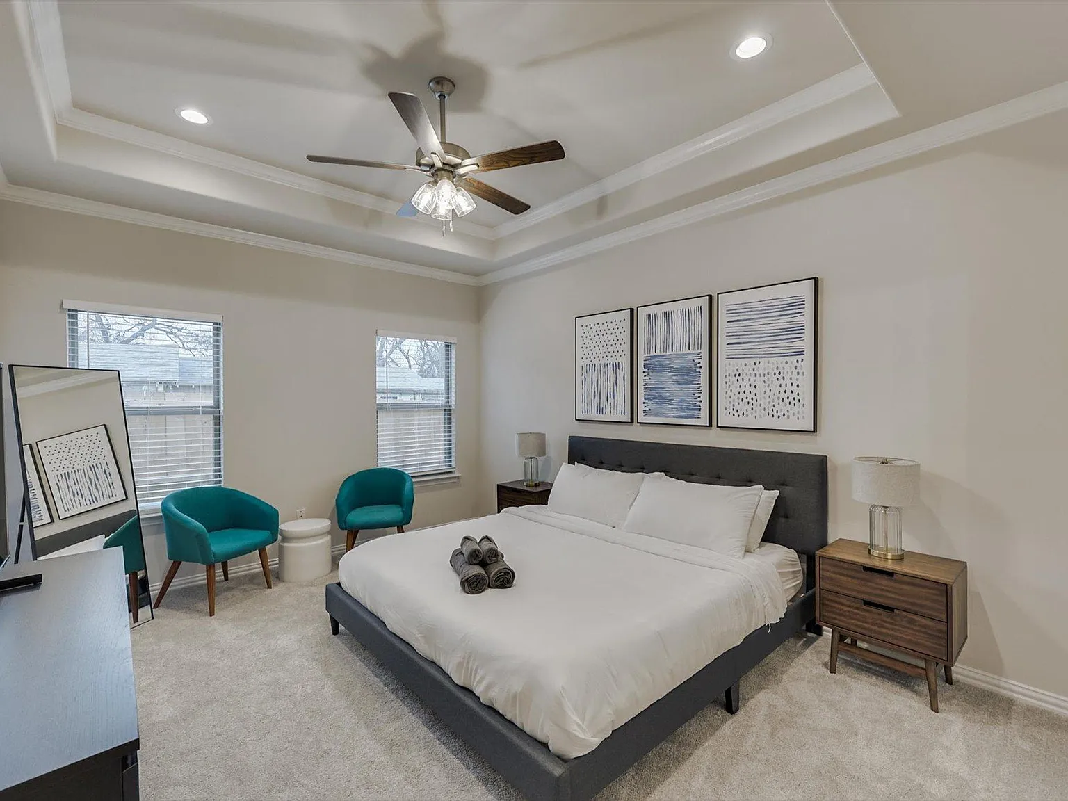 4 bed, 1710 sqft, $7,750 — Photo 4
