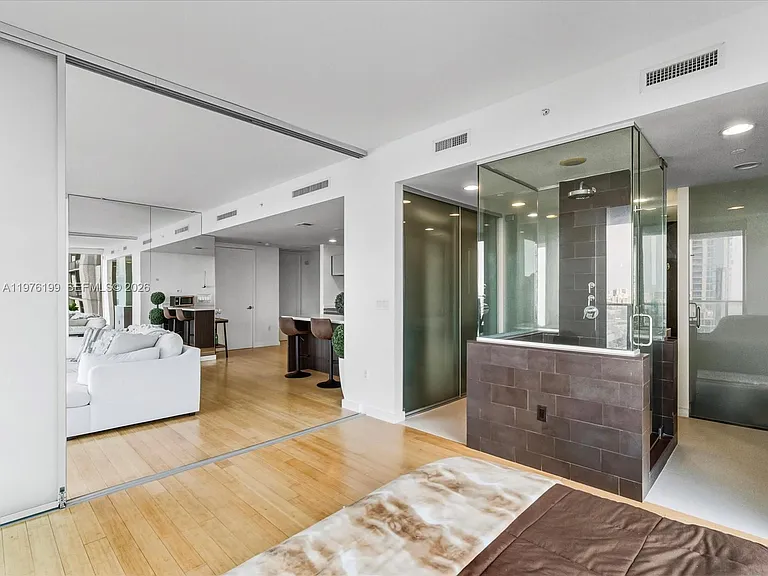 1040 Biscayne Blvd #1107 — Photo 21