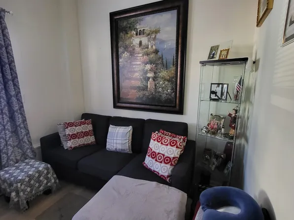 1506 Summit Avenue image 34 of 44