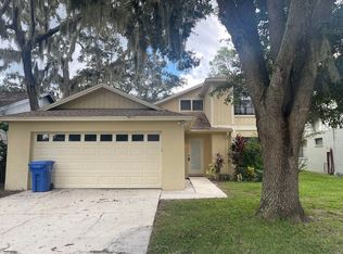 2550 Wrencrest Cir, Valrico, FL 33596