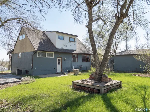 611 Saskatchewan Avenue, Kerrobert, SK S0L 1R0