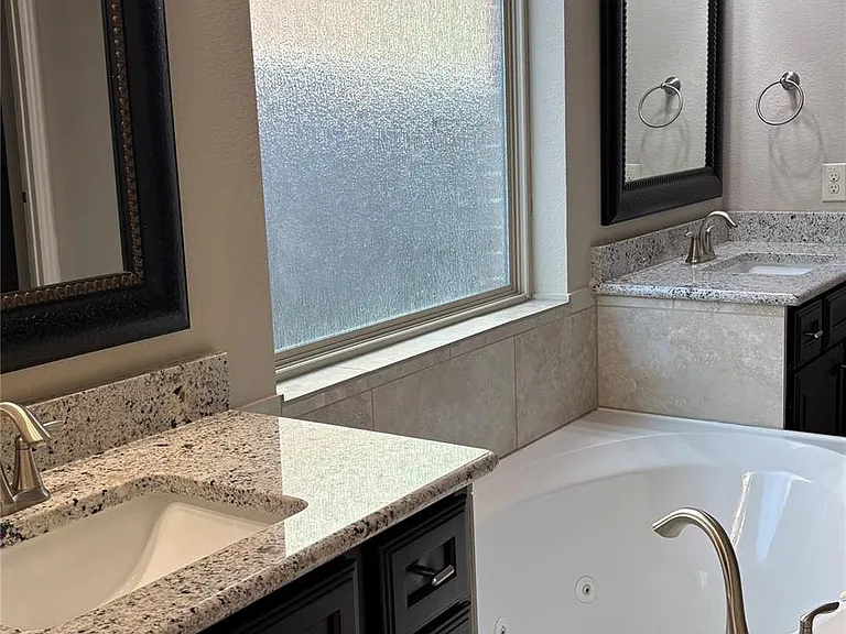 10527 Angeline Springs Ln — Photo 13