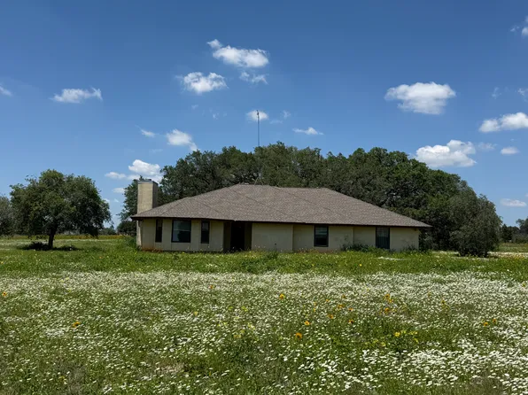 3061 Horse Ranch Rd, San Antonio, TX 78264
