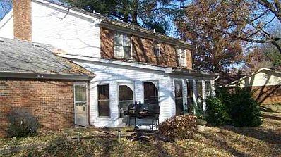 2nd image of 2644 Thompson Dr