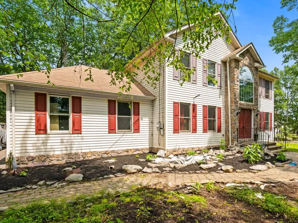 60 Arbutus Ln, East Stroudsburg, PA 18302