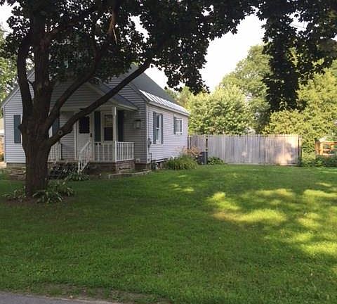 2nd image of 8 Hunt Ave