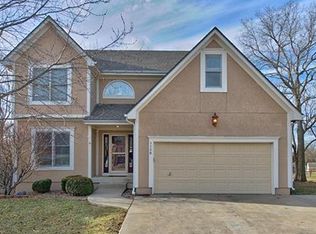 1106 SW Santa Fe Dr, Lees Summit, MO 64081