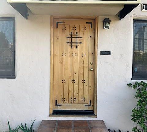 2nd image of 1301 Centinela Ave
