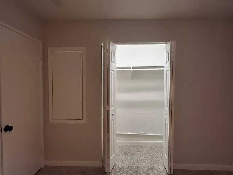 Master room closet