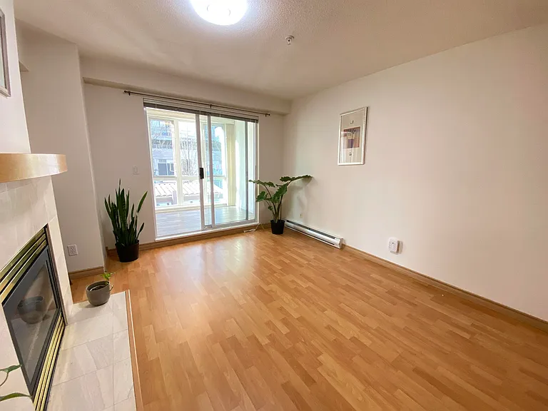 1163 The High St — Photo 3