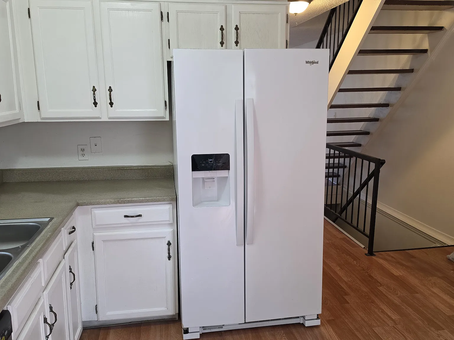3 bed, 2.5 bath, 1400 sqft, $2,200 — Photo 4