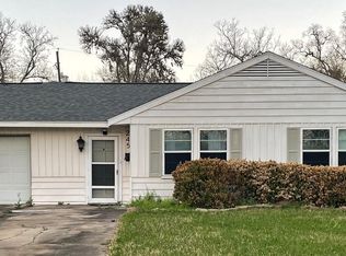 245 Acacia St, Lake Jackson, TX 77566
