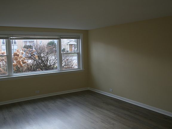4th image of 7330 W Carol St #G
