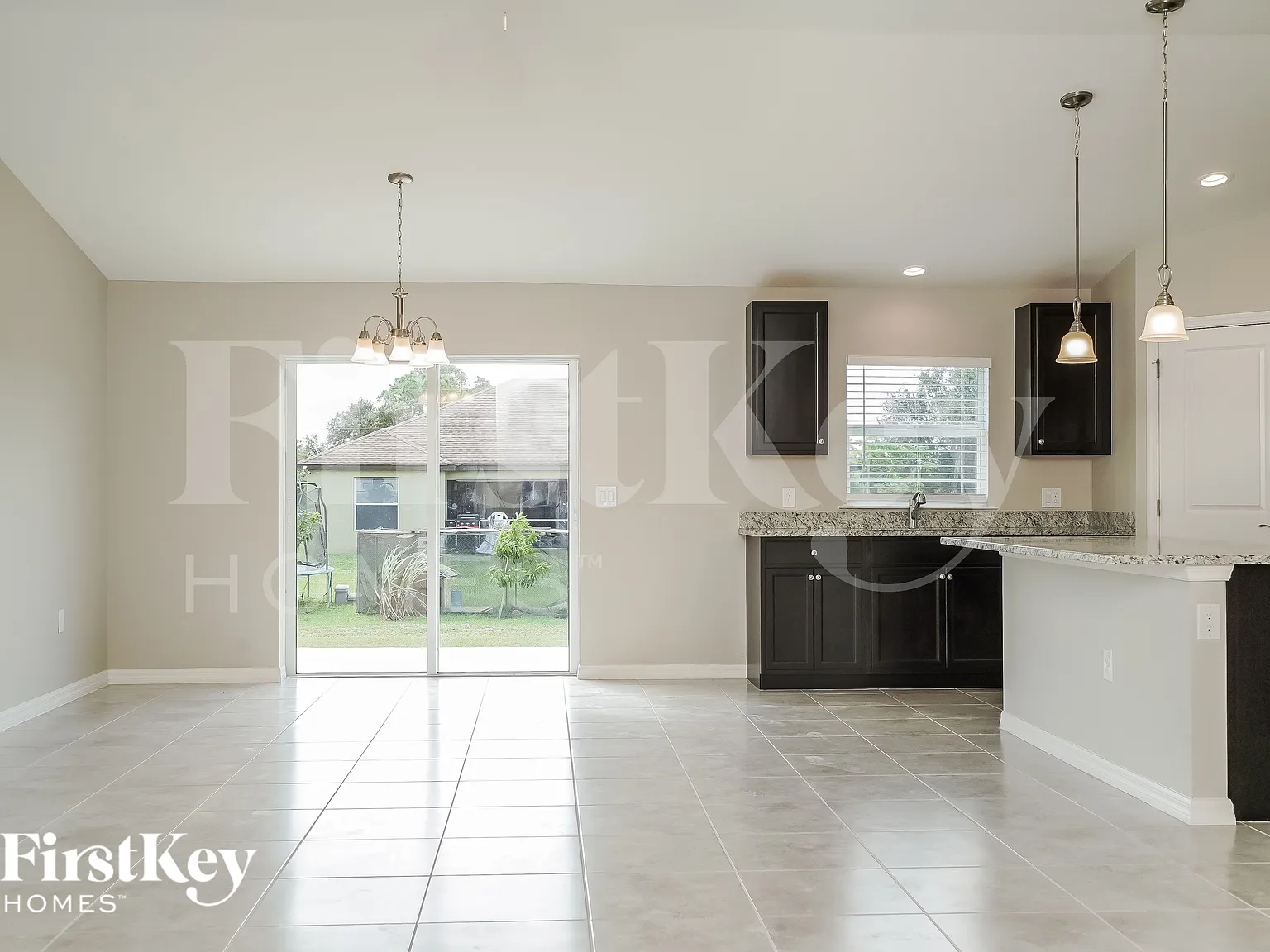 3 bed, 2.0 bath, 1670 sqft, $1,530 — Photo 3