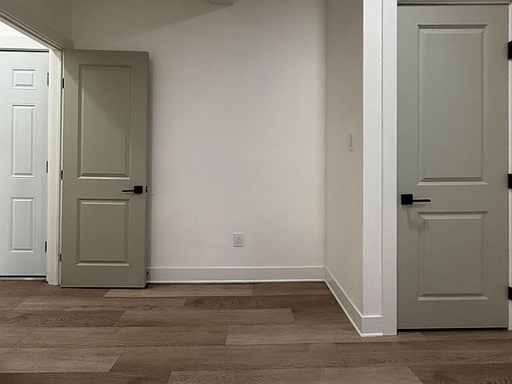 5th image of 6049 Elmwood Ave