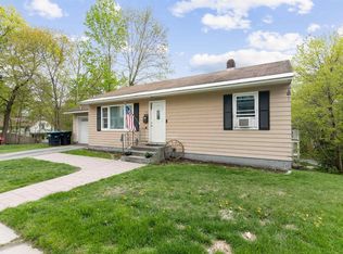 65 Tremont St, Barre, VT 05641