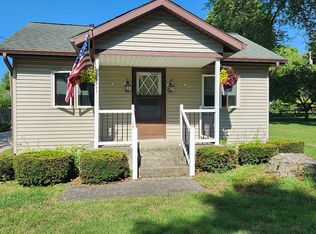 211 Linden Ave, Fremont, MI 49412