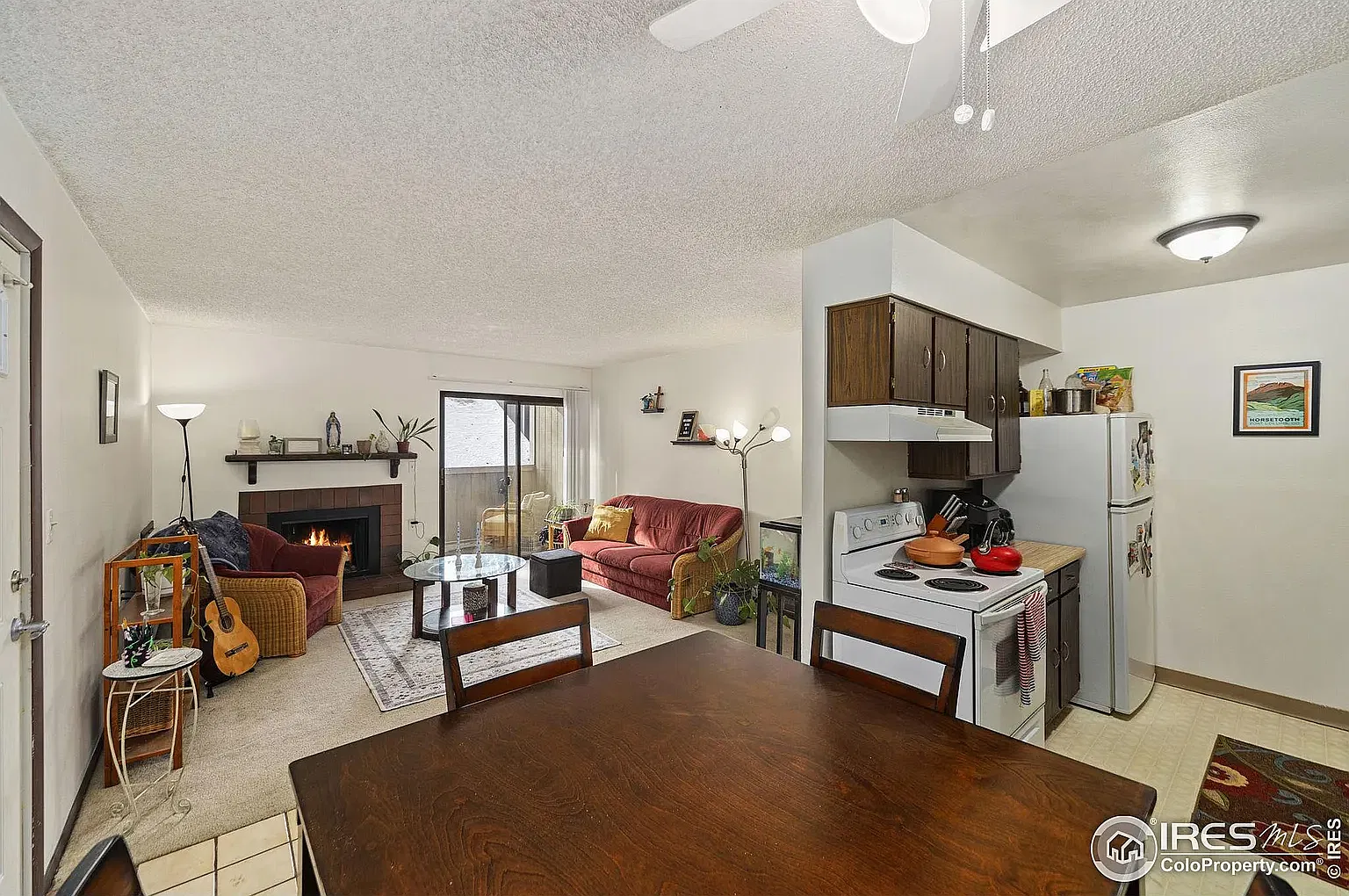 2 bed, 813 sqft, $1,495 — Photo 2