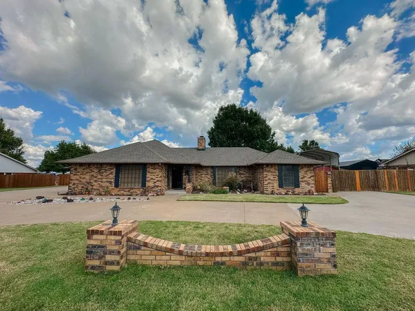 625 N Max St, Hinton, OK 73047