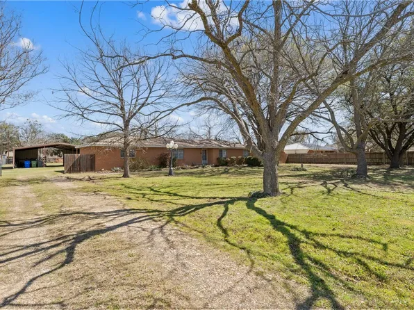 568 Bosque Ln, Mc Gregor, TX 76657
