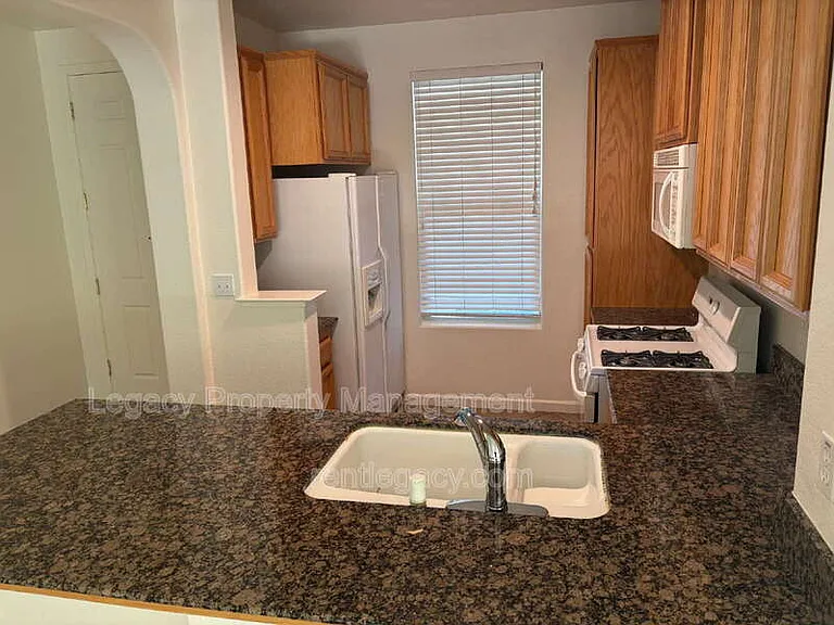 1843 Dawnelle Way — Photo 5