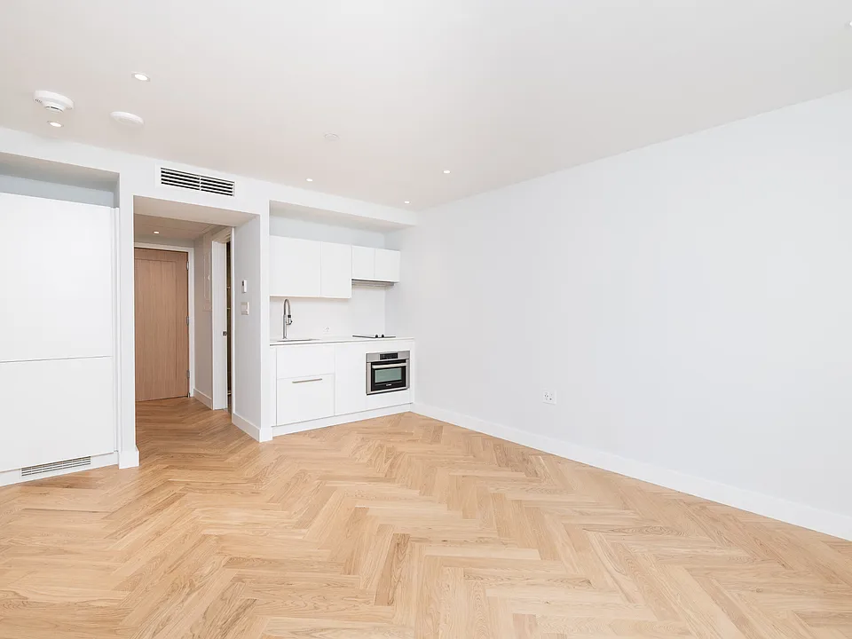 12 Commonwealth Ave #606D