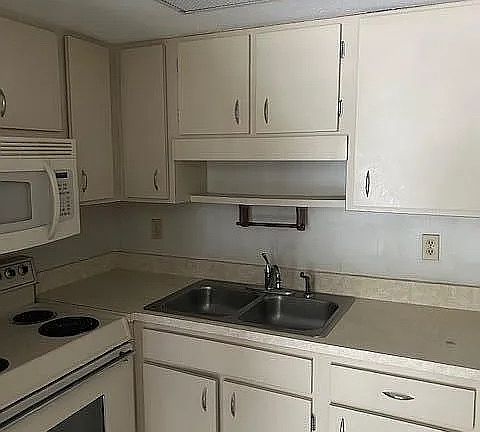 5th image of 1350 S Palmetto Ave APT 105