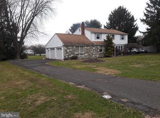 952 Georges Ln, Warminster, PA 18974