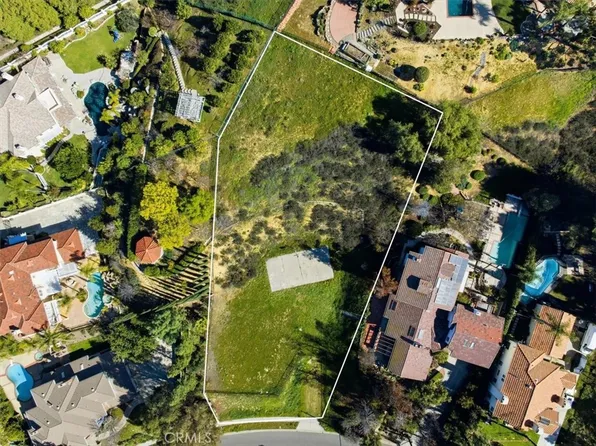 835 La Solana Dr #28, Redlands, CA 92373