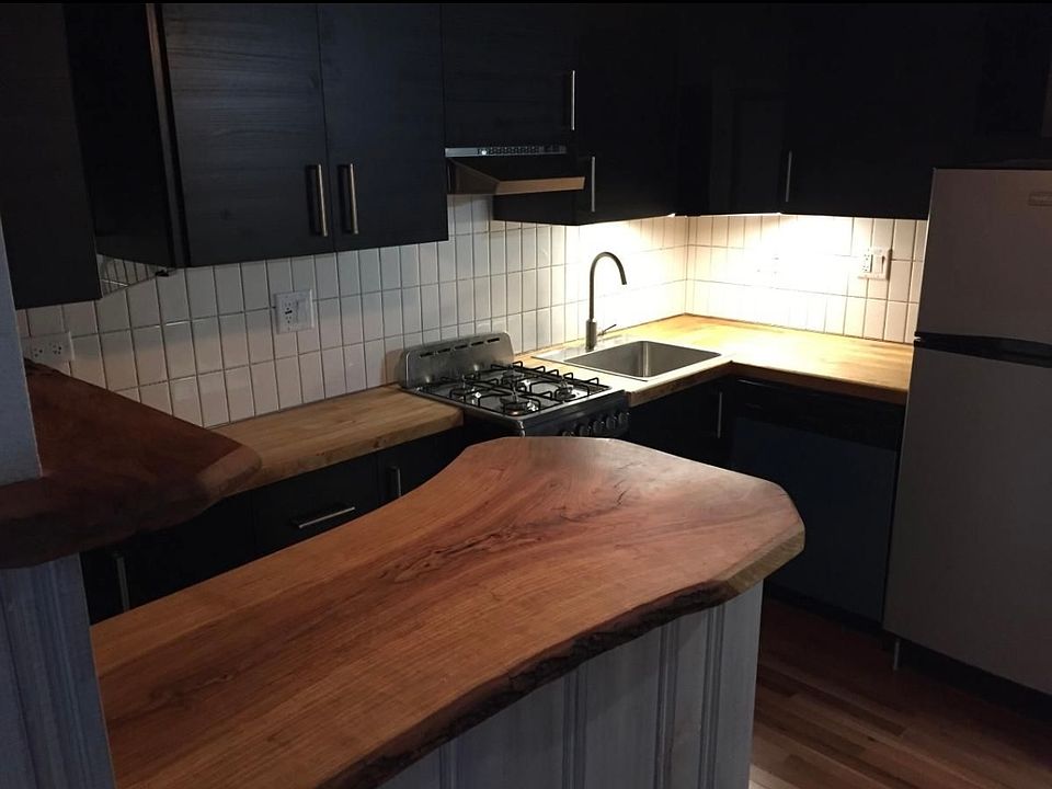 1st image of 120 N Oak Park Ave #204