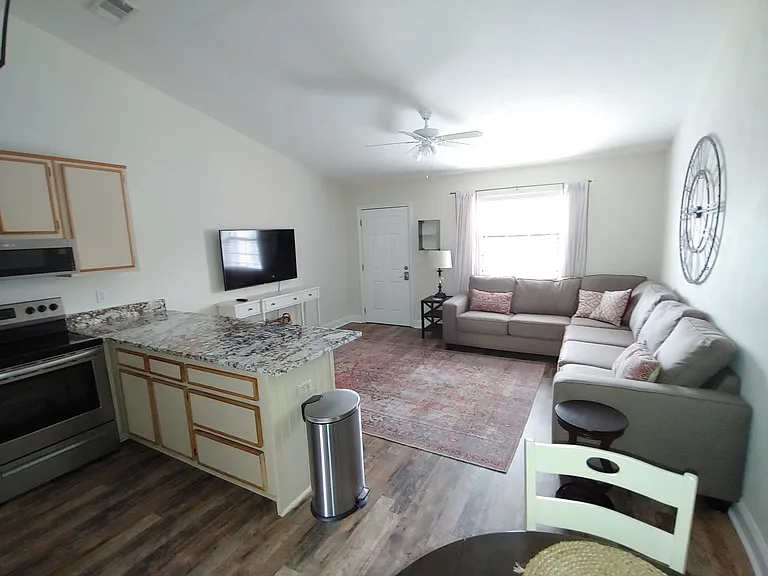 309 Hayden Rd #F — Photo 4
