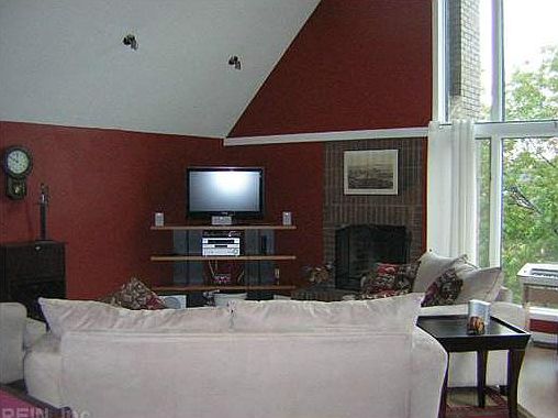 3rd image of 696 Mowbray Arch APT 450