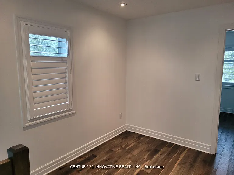 70 Plains Rd W #38 — Photo 11