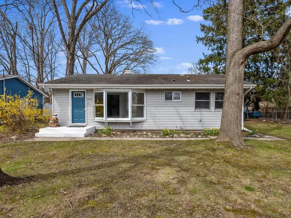 1020 W 8th St, Hobart, IN 46342