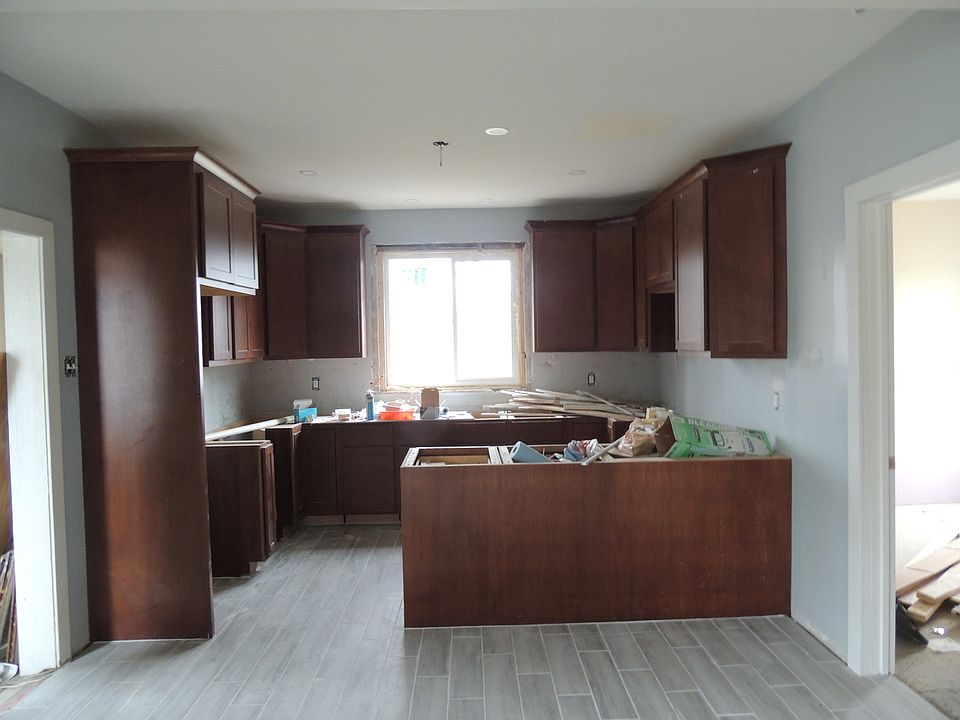 2nd image of 1224 Plain St