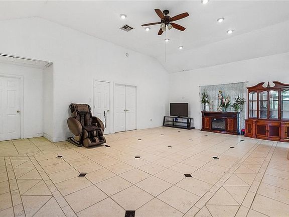 5th image of 5927 W Deer Park Blvd