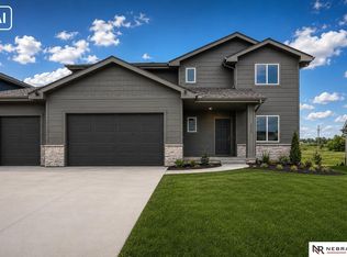 13555 S 49th St, Papillion, NE 68133