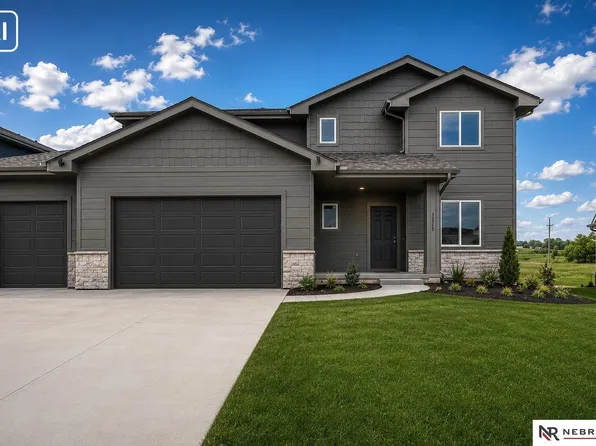 13555 S 49th St, Papillion, NE 68133