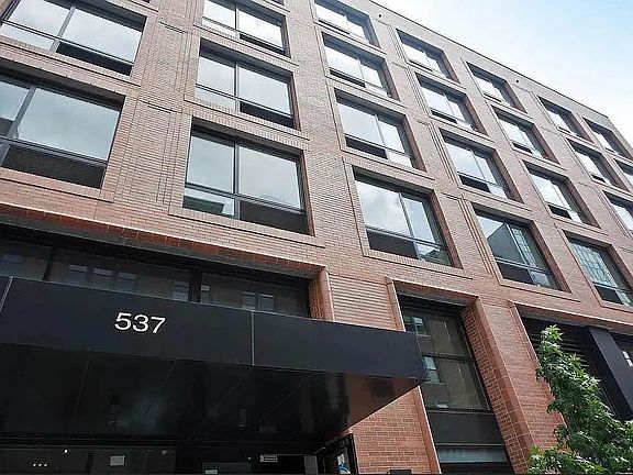4th image of 537 W 27th St APT 2E