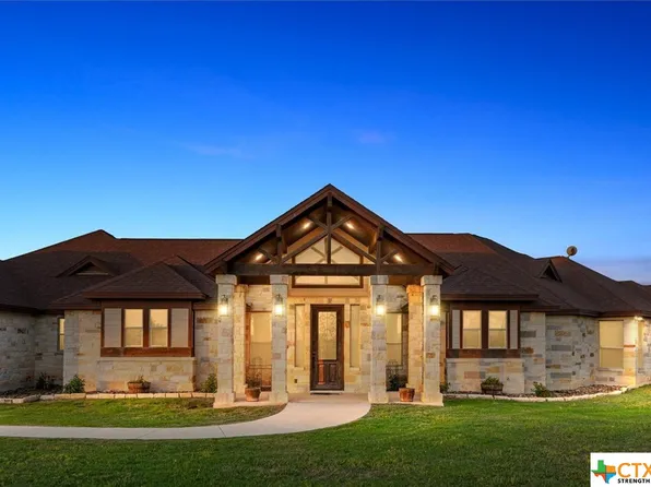 100 County Road 243, Poth, TX 78113