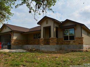 610 Lazy Oaks Dr, Canyon Lake, TX 78133