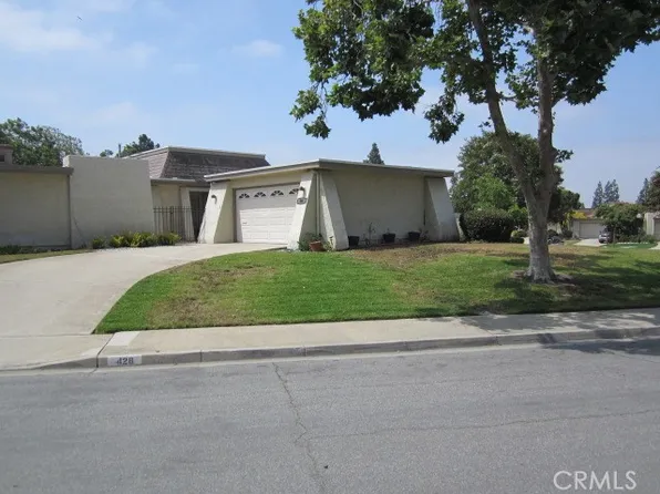 428 Champlain Dr, Claremont, CA 91711