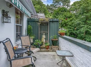 60 Pinewood Rd APT 3B, Hartsdale, NY 10530