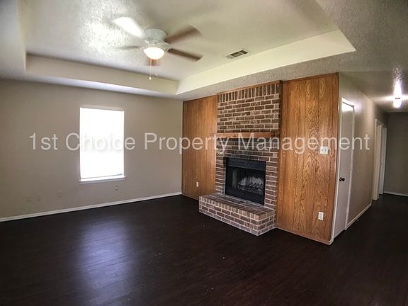 3rd image of 1000 Meadow Cir S #1000