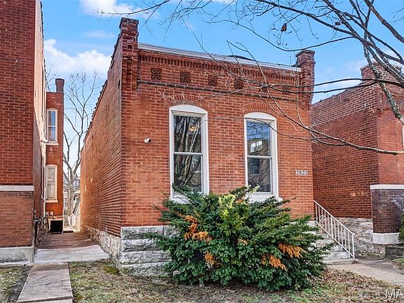 2nd image of 2922 Virginia Ave